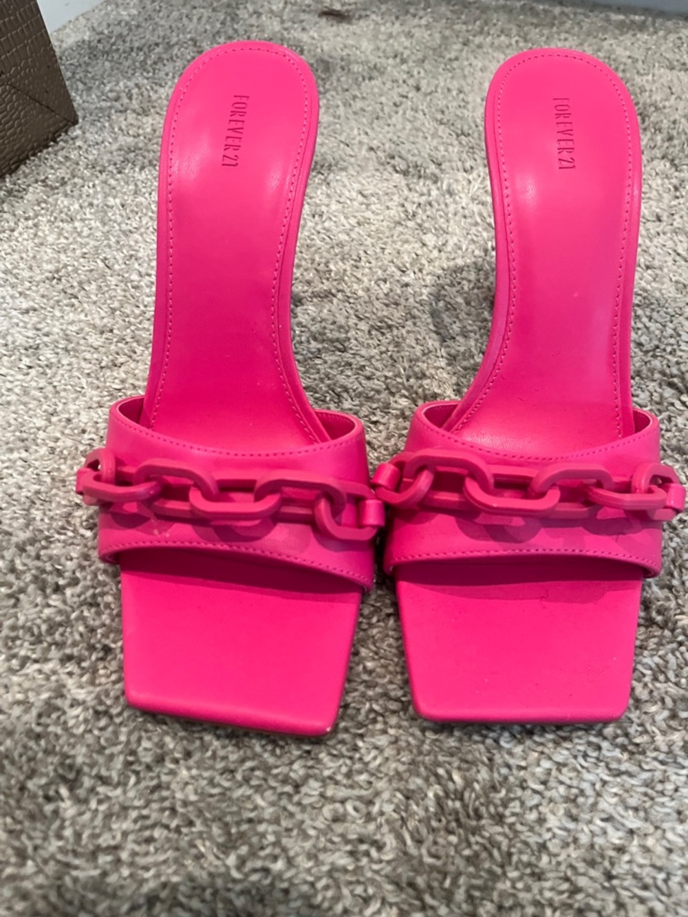 Forever 21 Hot Pink Chain-Trim Stiletto Slide - Picture 2 of 4